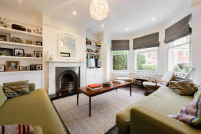 Гостиница Gorgeous, 4 Bed Victorian house in Dollis Hill  Лондон